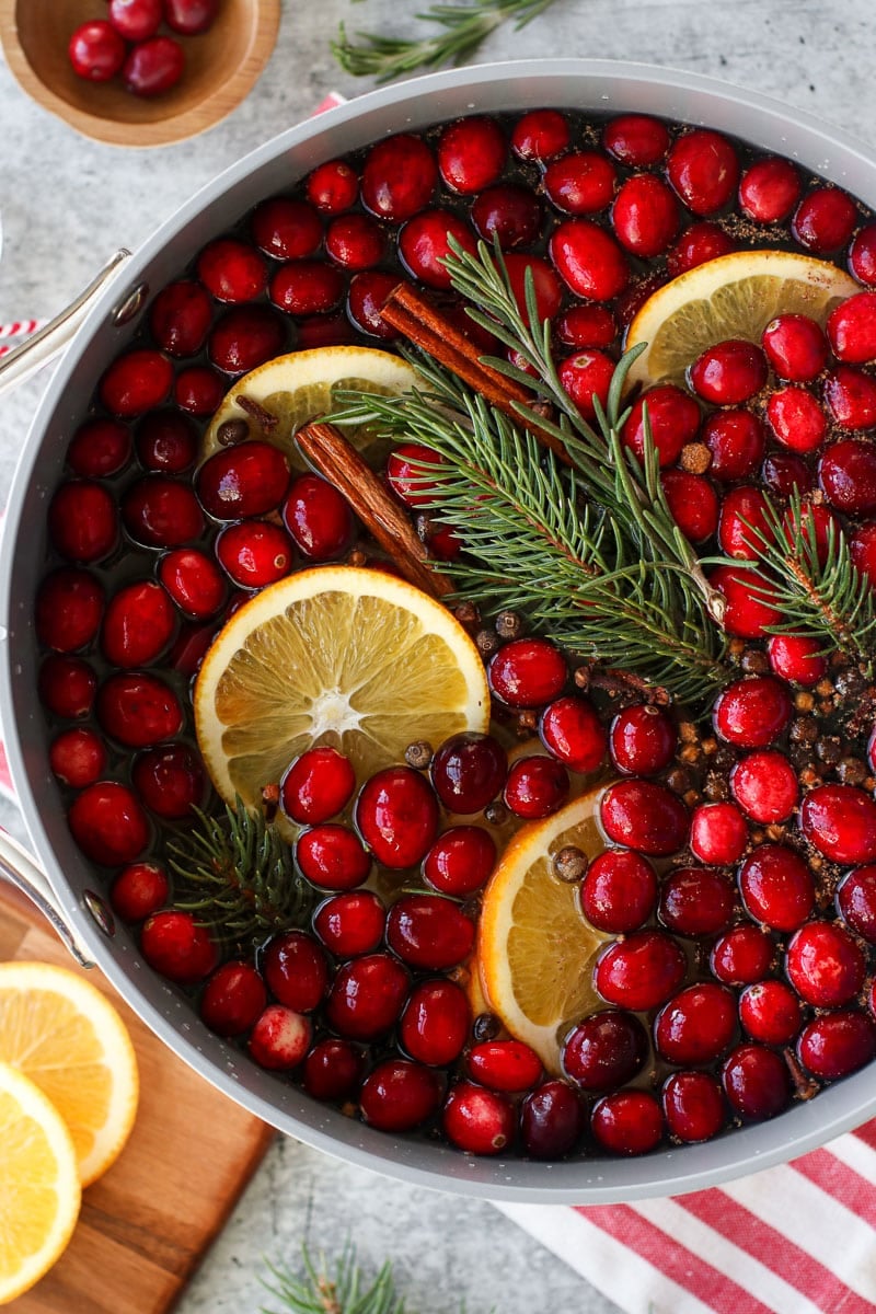 Christmas Simmer Pot (Easy & Simple Stovetop Potpourri)