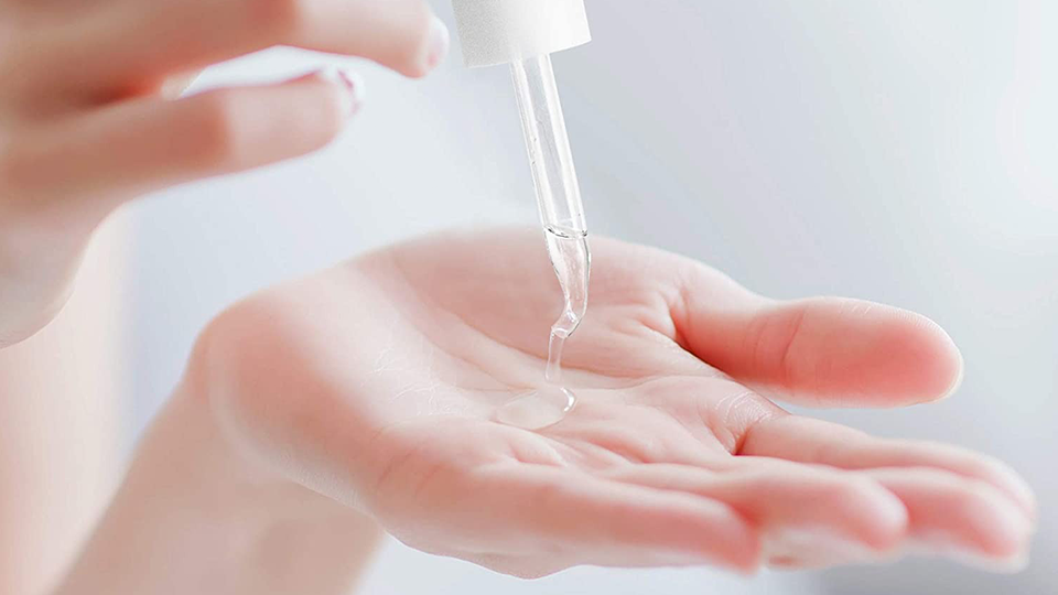 BeautyStat Universal Moisture Essence Review: It Calms Dry Skin Fast