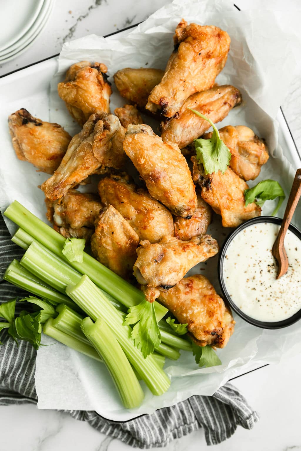 Best Air Fryer Chicken Wings Recipe (Crispy!)