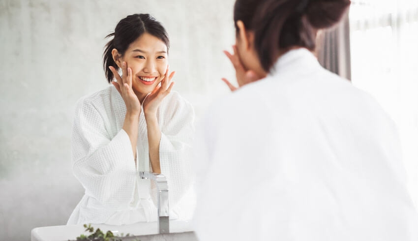 What Is the Difference Between Physical & Chemical Exfoliants?